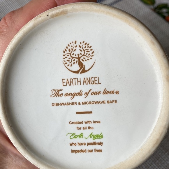 Earth Angels Birthday mug - Picture 4 of 4